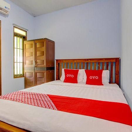 Super Oyo 93012 Griya Kencana Asri Syariah Lawean Esterno foto