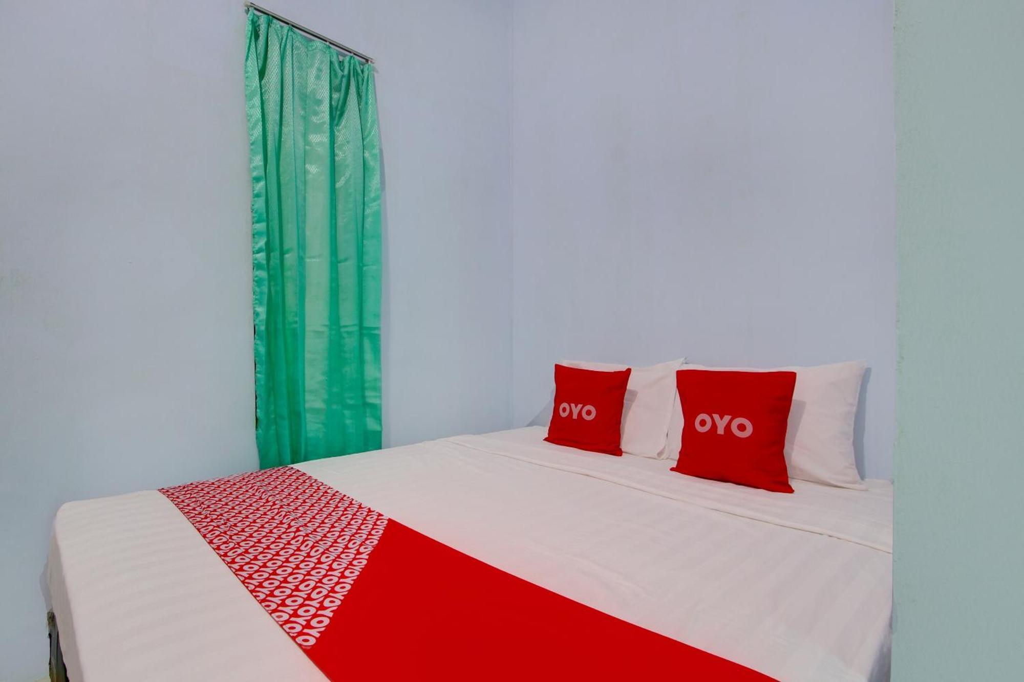 Super Oyo 93012 Griya Kencana Asri Syariah Lawean Esterno foto