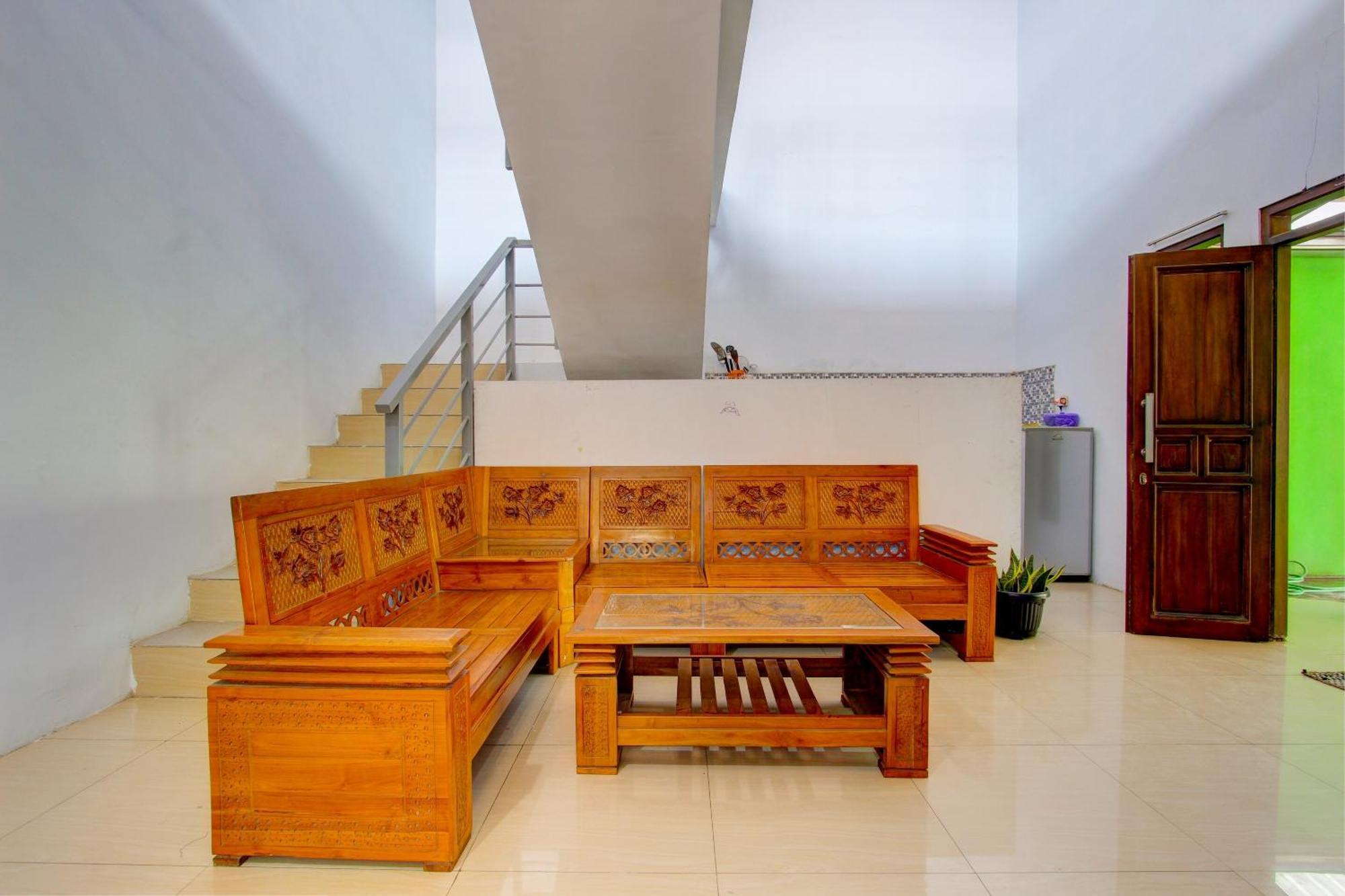 Super Oyo 93012 Griya Kencana Asri Syariah Lawean Esterno foto