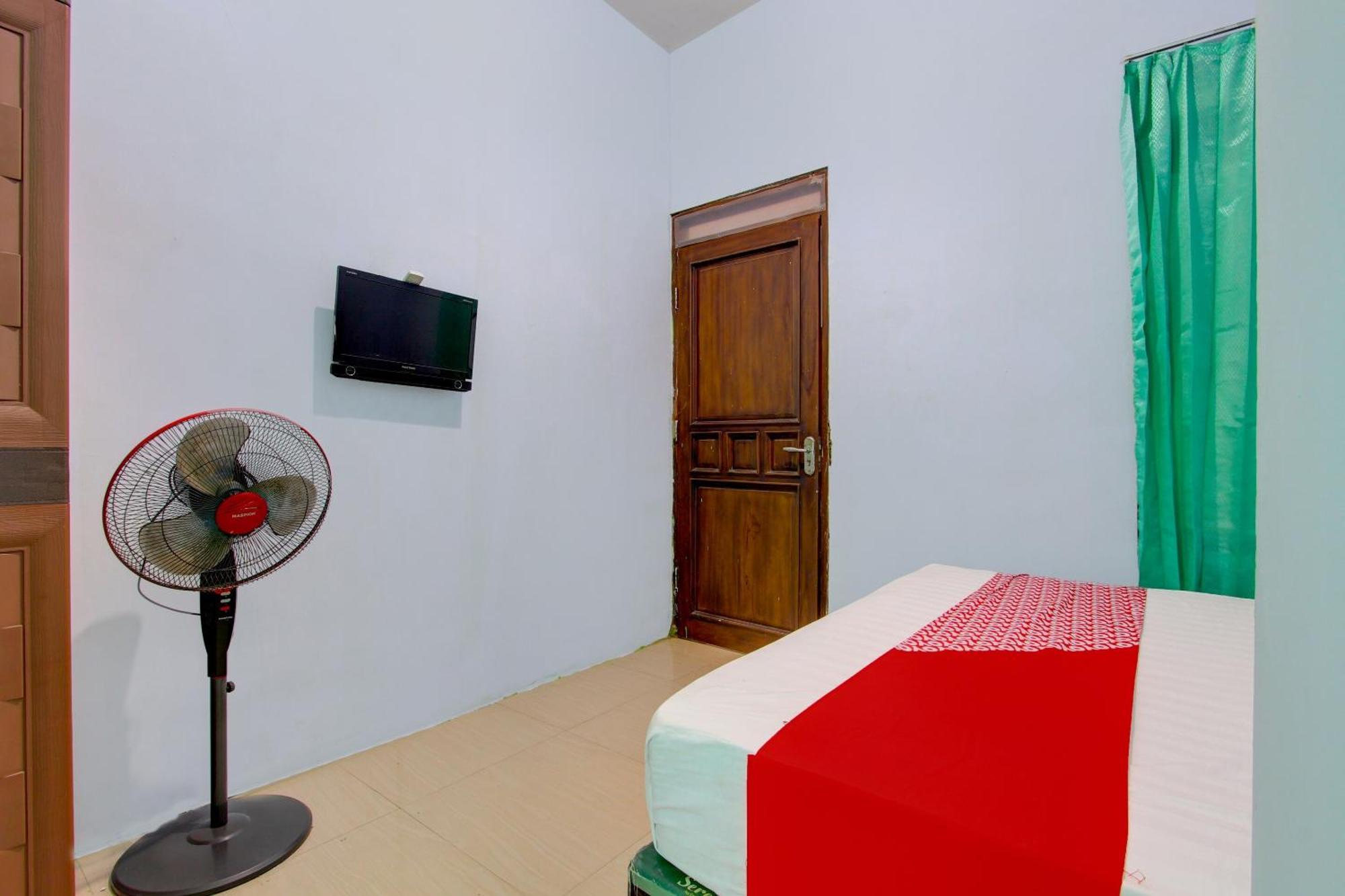 Super Oyo 93012 Griya Kencana Asri Syariah Lawean Esterno foto