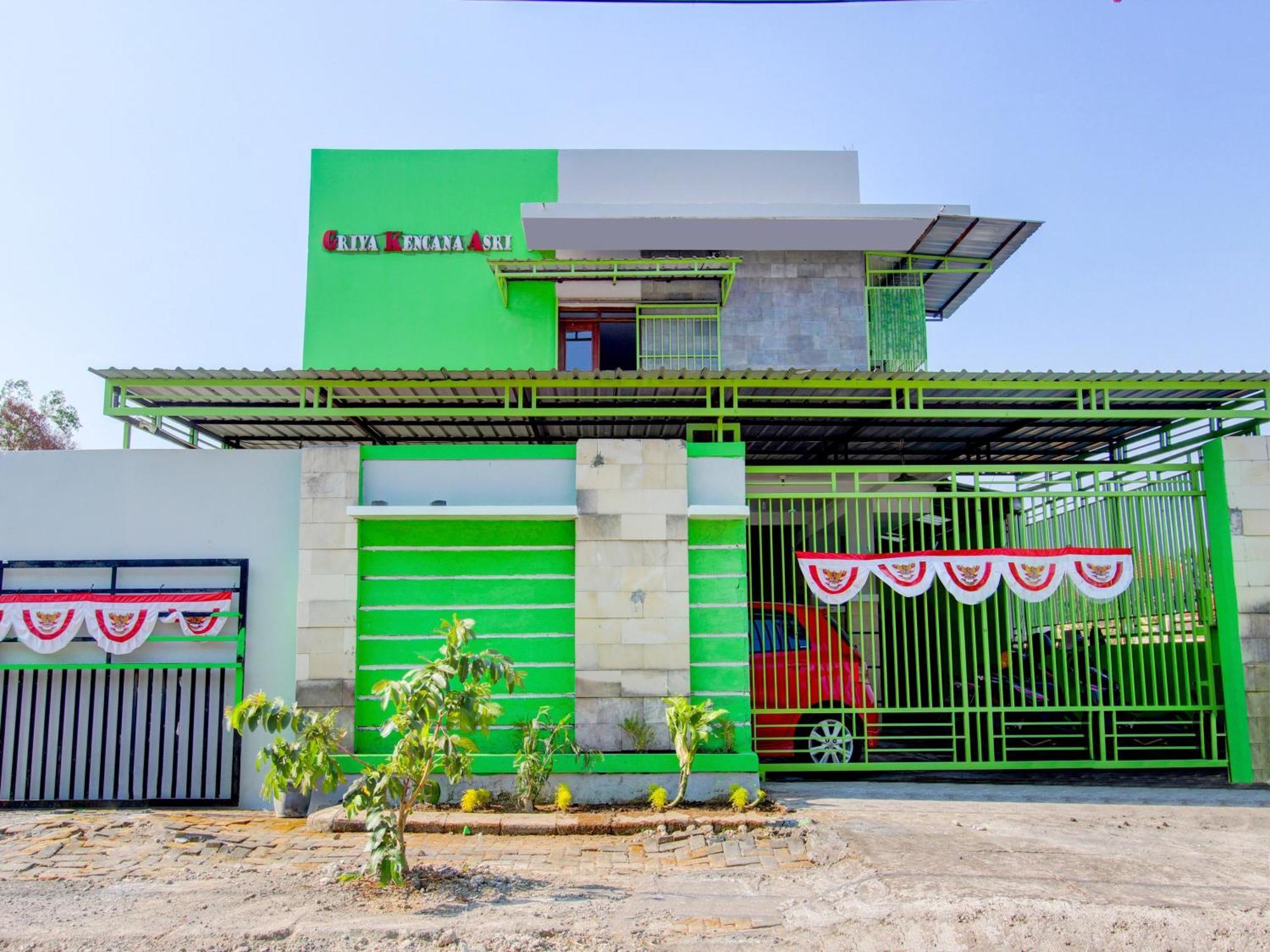 Super Oyo 93012 Griya Kencana Asri Syariah Lawean Esterno foto
